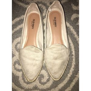 Nude pointy espadrilles